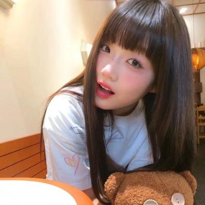 男人女人向前走